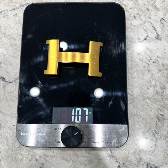 Hermes Paris Made in France. Serial: 105 T TY 040 Belt
48.5 inches (123.19 cm - Picture 6 of 15